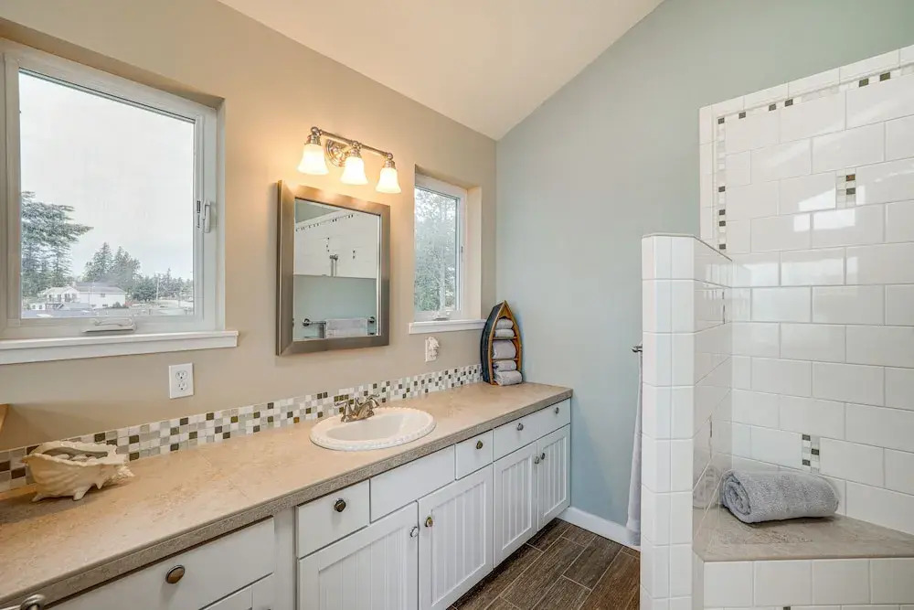 Beautiful Birch Bay Retreat w/ Deck & Fire Pit!