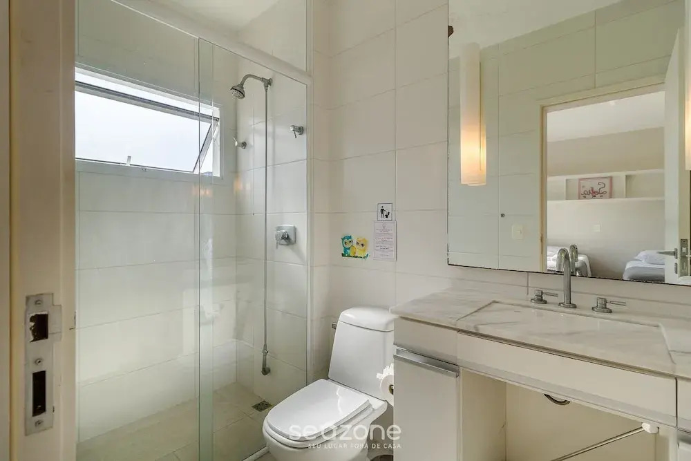 House w/ pool 5BR near Jurerê Beach RCA26