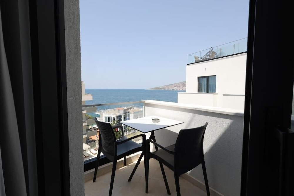 Harbour Hotel