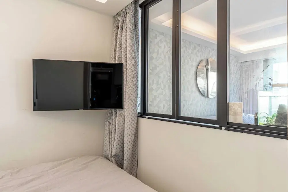 2 Room Apartment in Heart of Cannes+20m2 Terrace