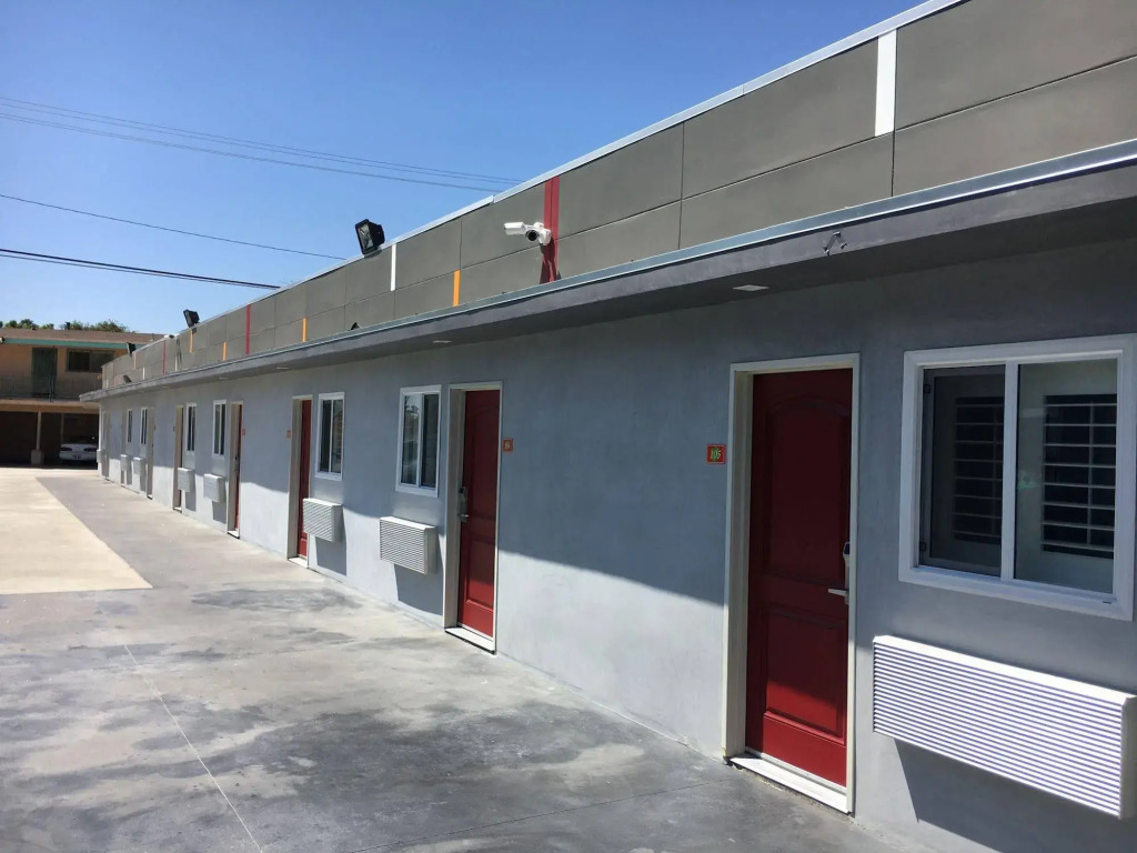 Clover motel