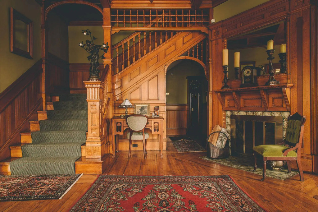 Hillhurst Inn