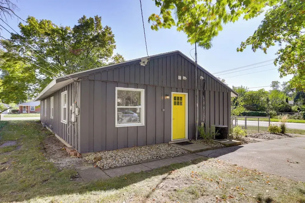Lovely South Bend Home ~ 3 Mi to Dtwn & Notre Dame