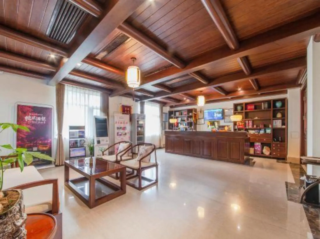 Taohuayuan Liu Contract Chun Inn