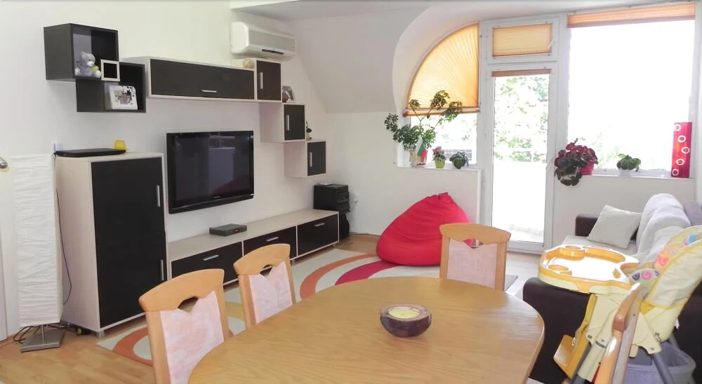 Maisonette Picadilly