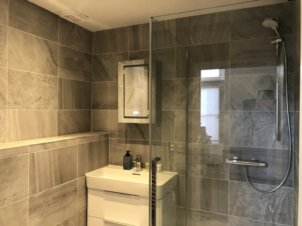 Spacious & Modern 2 Bed Apartment at Knightsbridge London