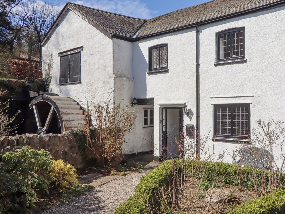 2 New Mill Cottages