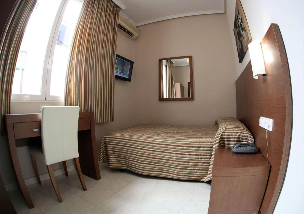 Hostal Atocha Almudena Martín
