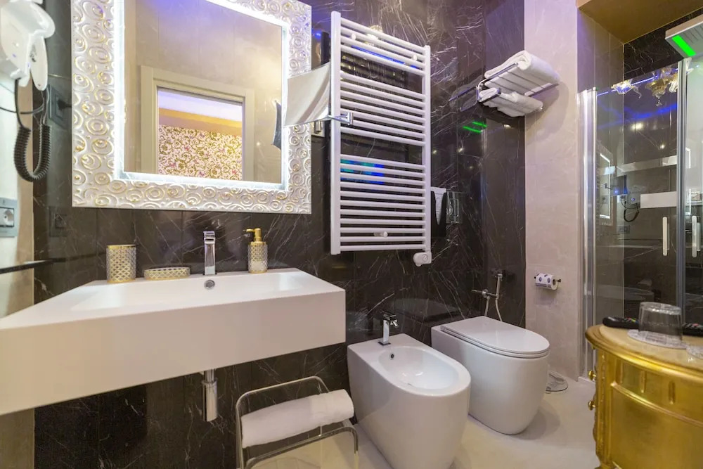 Leucosya Luxury Rooms