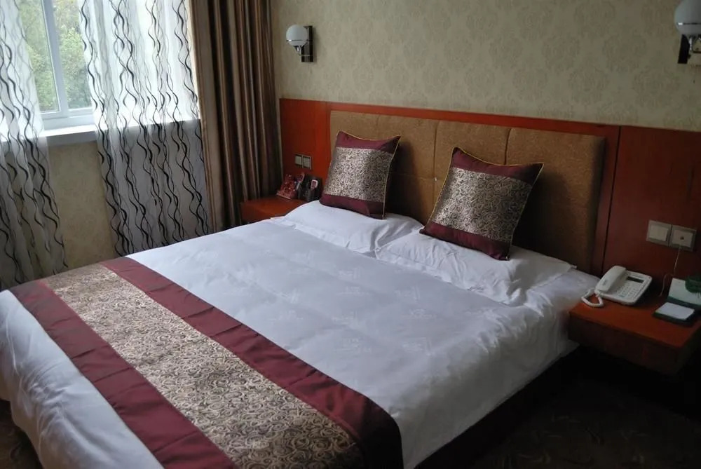 Fuyuan Baihe Holiday Hotel