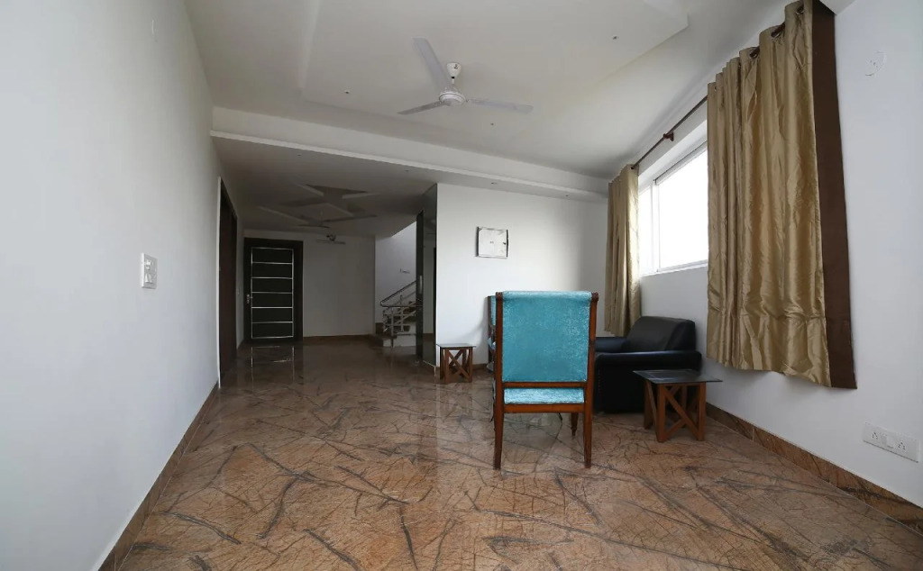 Hotel Pine By OYO Rooms