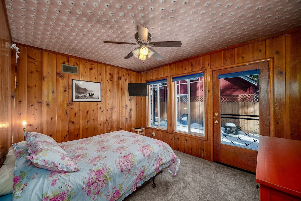 Al Tahoe Cabin-vintage Meets Modern 920sf 3 Bedroom Home