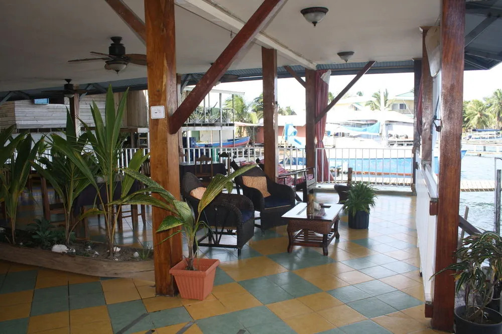 Los Balcones Over The Sea Hotel