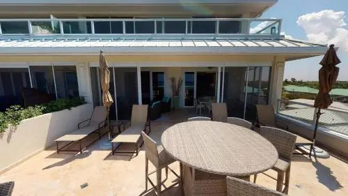 South Bay Beach Club #37 Penthouse - 3 Bedroom 3 Bathroom Unit