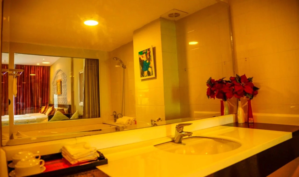 Sunrise Suites Hotel Hanoi