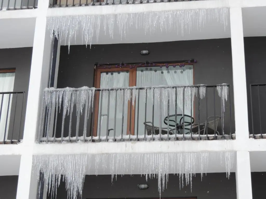 Hot Snow Apartment