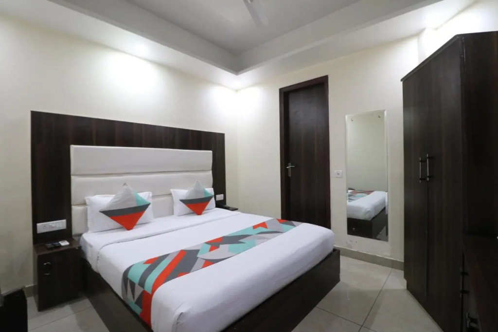 Hotel Park Suites At Airport