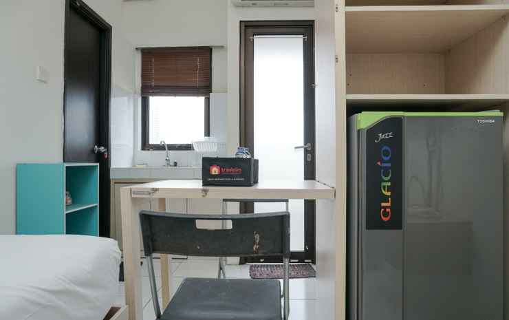 Homey and Simply Studio Room at Kebagusan City Apartment