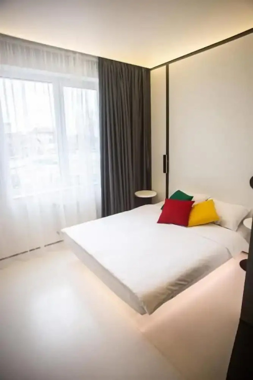 Sunday Rooms