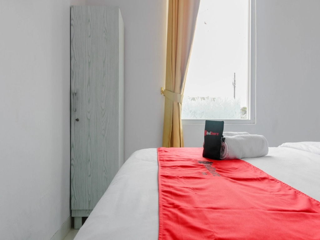 RedDoorz Plus near Taman Rasuna Menteng