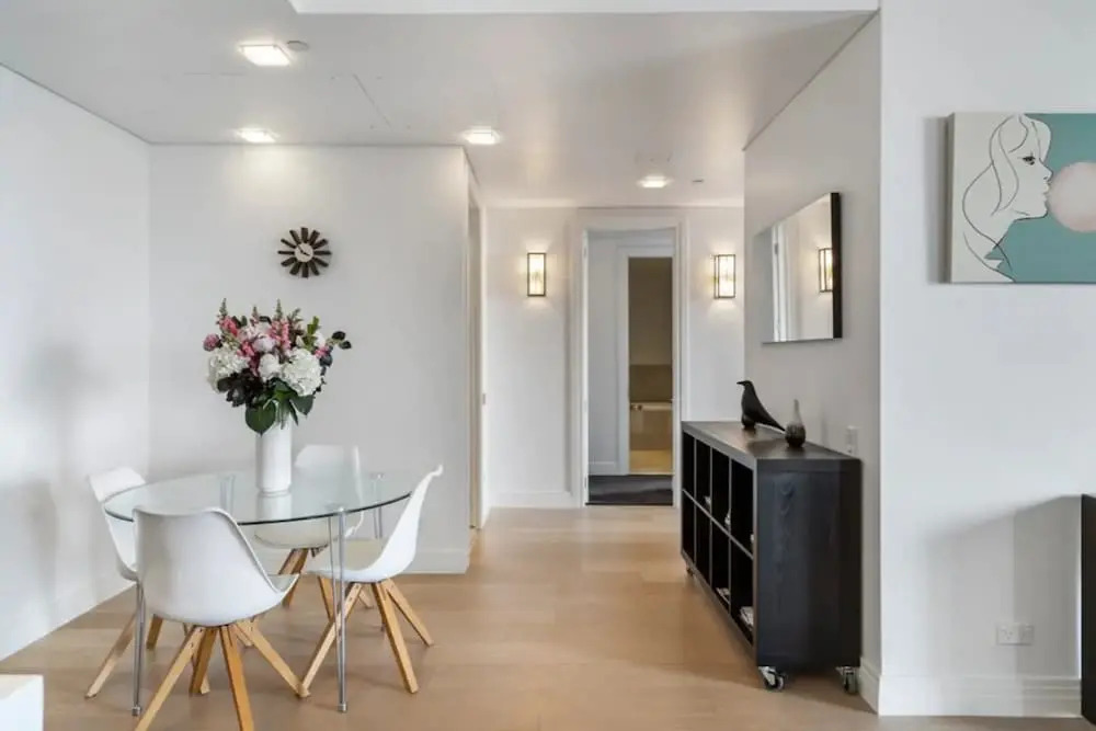 Panoramic Views 2 Bedroom Penthouse Apartment With Carpark