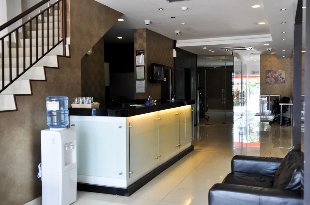 Signature Hotel