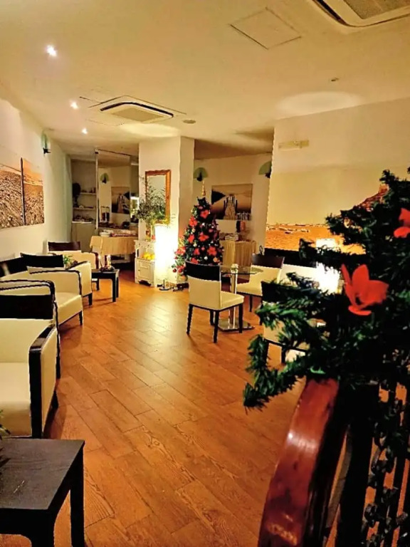 Bi Hotel
