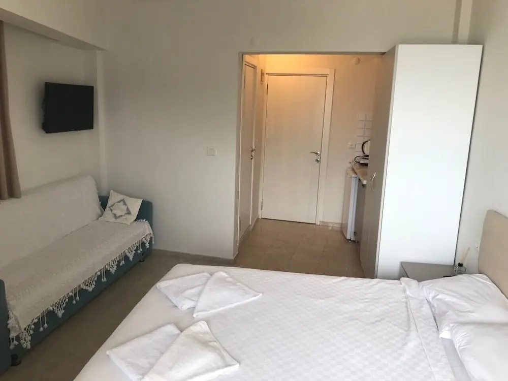 Can Apartments