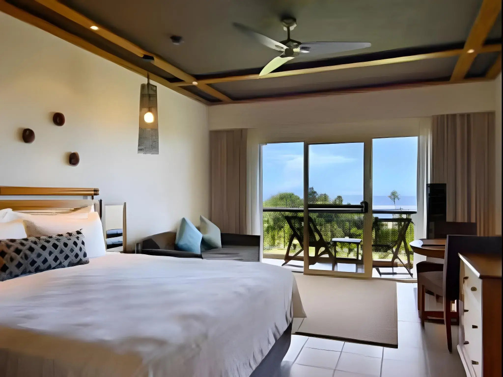 Outrigger Fiji Beach Resort