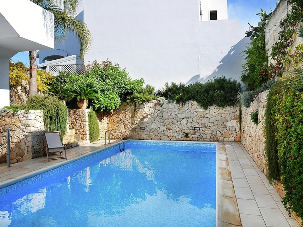 Villa Elena - Two Luxury Suites, garden & fast Wi-Fi near the Sea