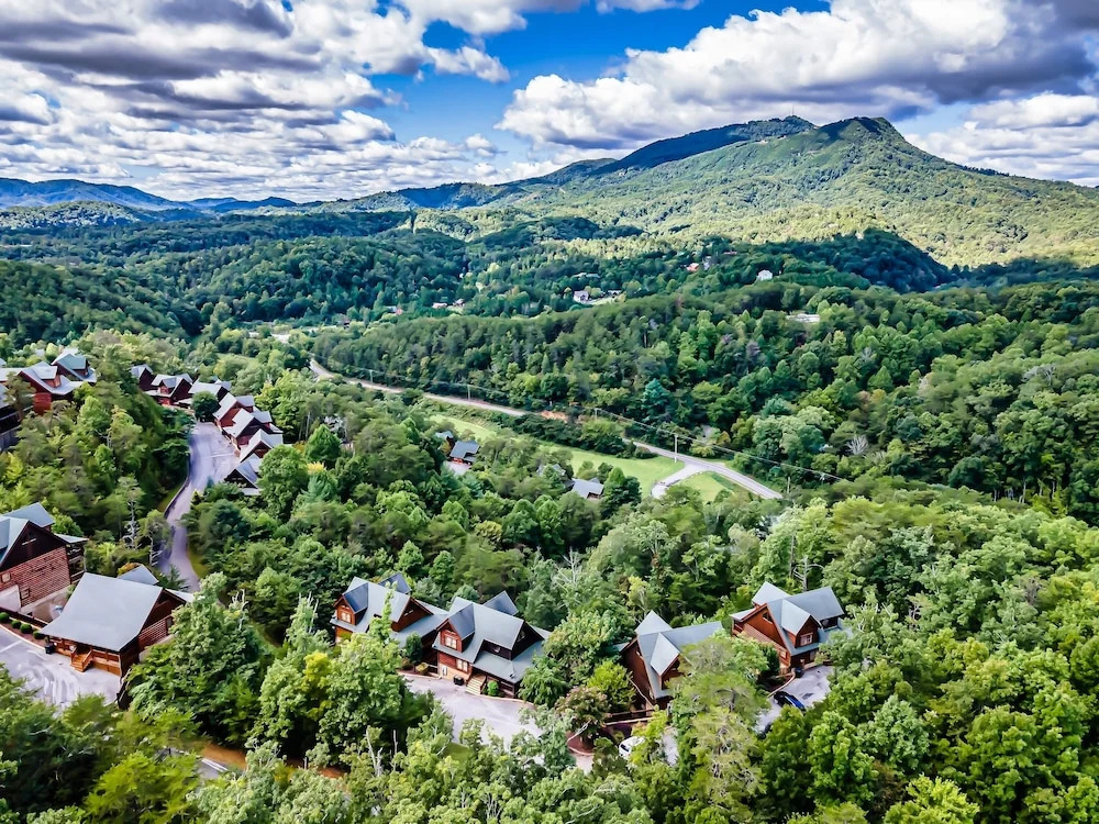 Timberwolf Vista w HotTub Pool View