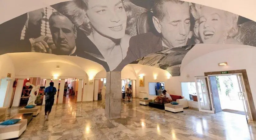 Moviegate Hotel
