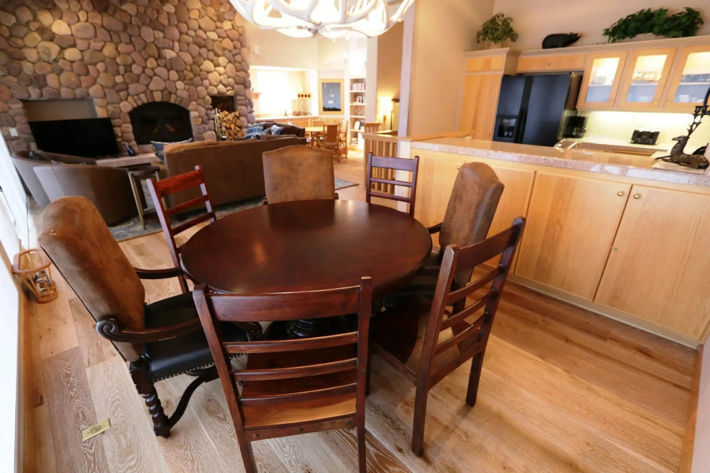 Mammoth West #137 Condo