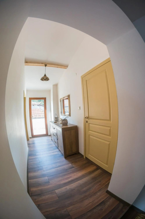 The Old House guest rooms and apartament