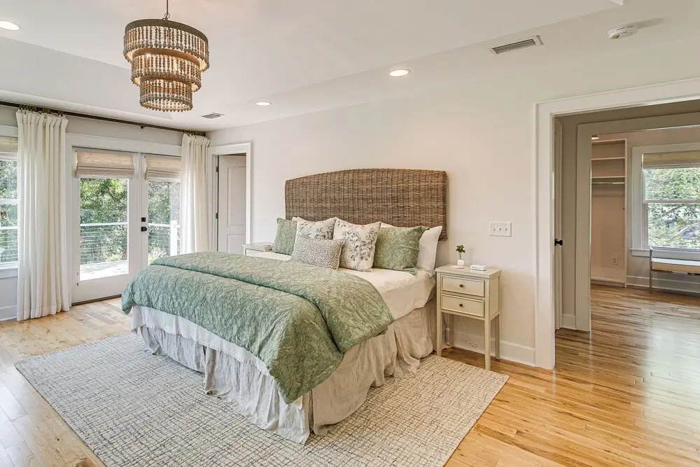 Spacious Jekyll Island Home: Steps to the Ocean!