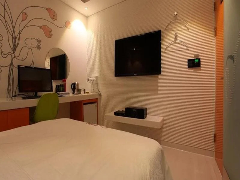 Crossing Hotel