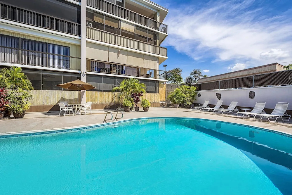Kona Plaza 112 - 2 Br Condo