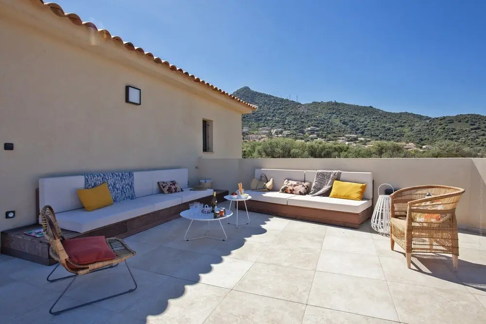 Superb Villa With Pool and sea View