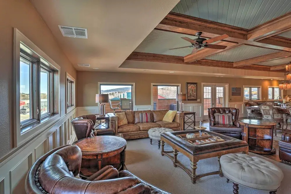 Main Street Strugis Apt w/ High-end Features