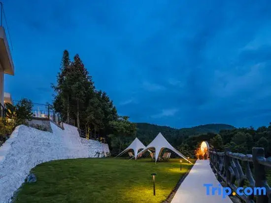 Tengchong Breeze and Courtyard Natural Hot Spring Homestay