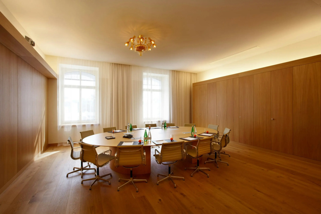 B2 Boutique Hotel + Spa