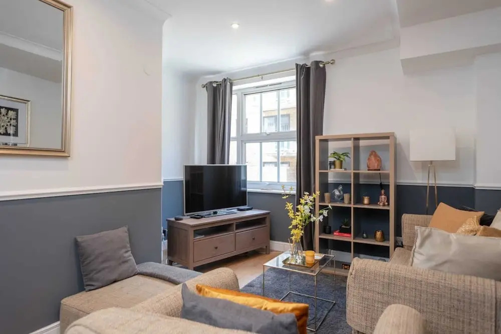 Modern 1 Bed, up to 4 Guests, Tower Bridge