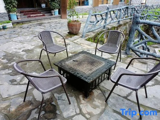 Zui Jiang Yue Smart River View Homestay (Fenghuang Ancient Town Tuojiang Yunqiao)