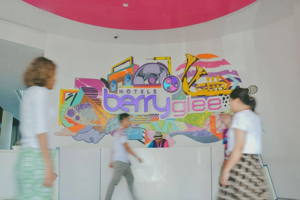 Berry Glee Thematic Hotel