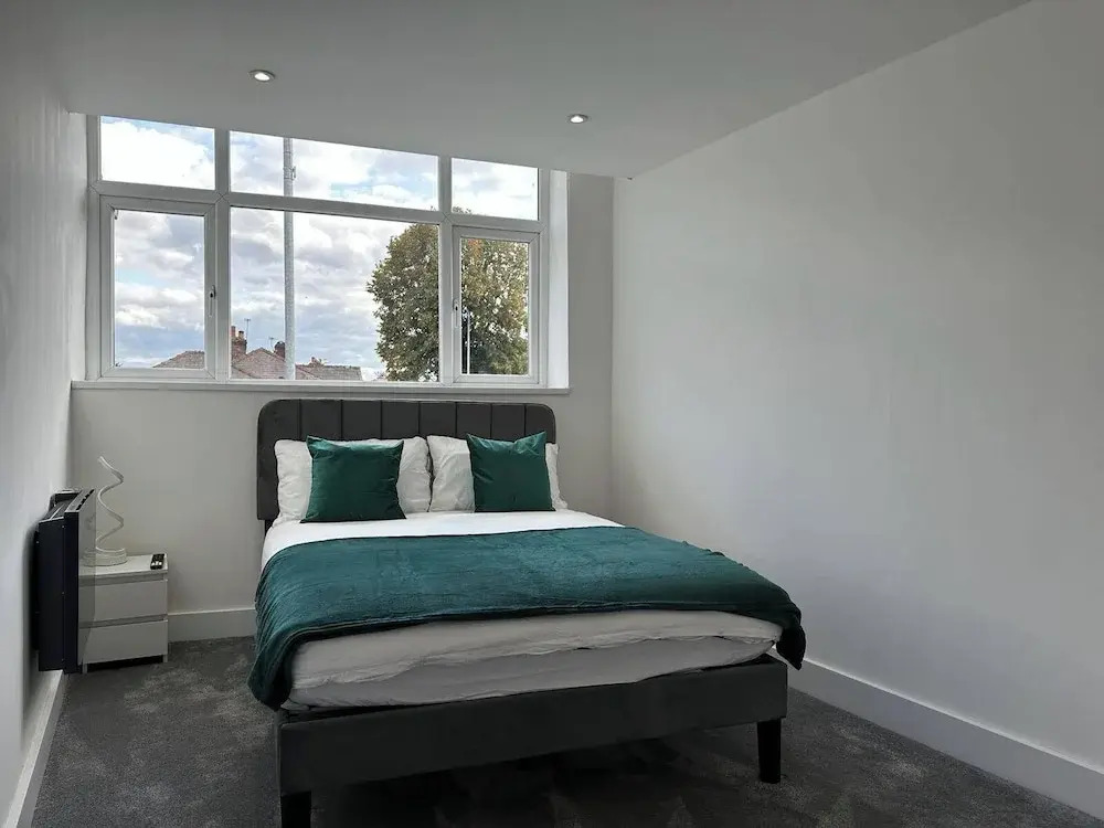 6 Guests/free Parking/old Trafford/20min City