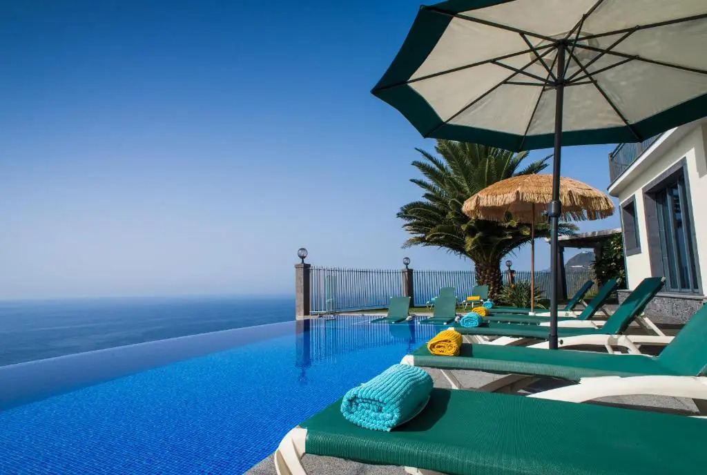 Ocean Cliff