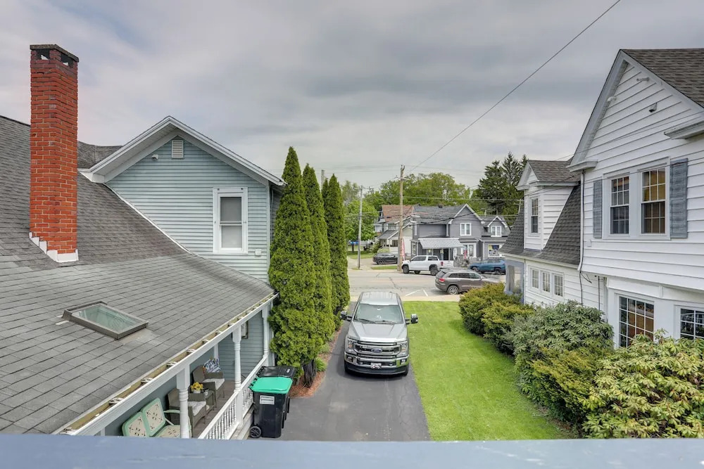 Pet-friendly Loft Vacation Rental w/ Fire Pit!