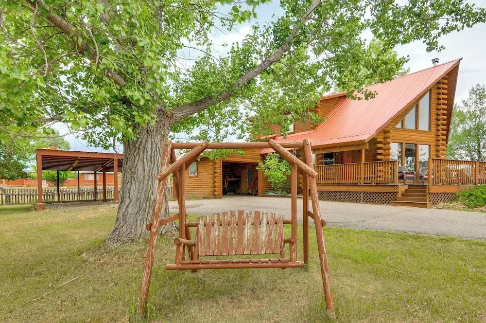 Rustic Pagosa Lakes Cabin w/ Deck & Grill