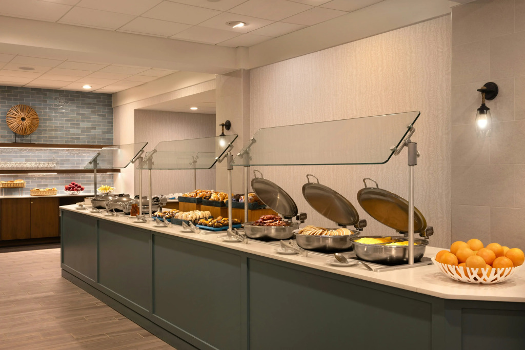 DoubleTree Suites by Hilton Orlando at Disney Springs