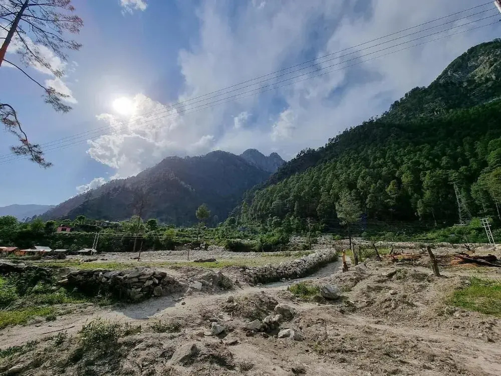 Majestic Mountain Bhaiji Guest House